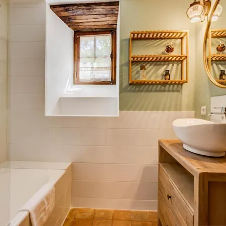 Ferienhaus Les Juliannes - La Pierre Etoilee Piscine Jardin Paulinet