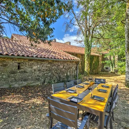 Ferienhaus Les Juliannes - La Pierre Etoilee Piscine Jardin Paulinet