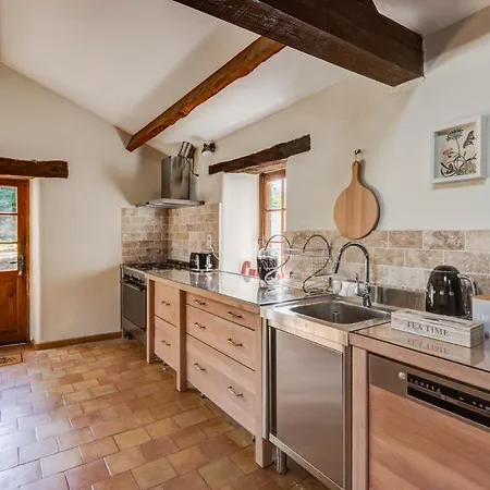 Les Juliannes - La Pierre Etoilee Piscine Jardin Paulinet