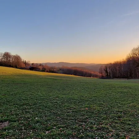 Les Juliannes - La Pierre Etoilee Piscine Jardin