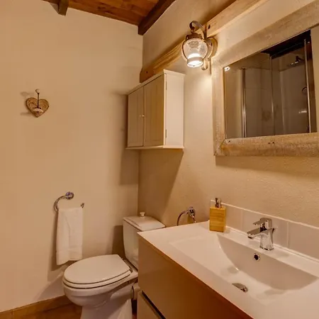 Les Juliannes - La Pierre Etoilee Piscine Jardin Дом отдыха Paulinet