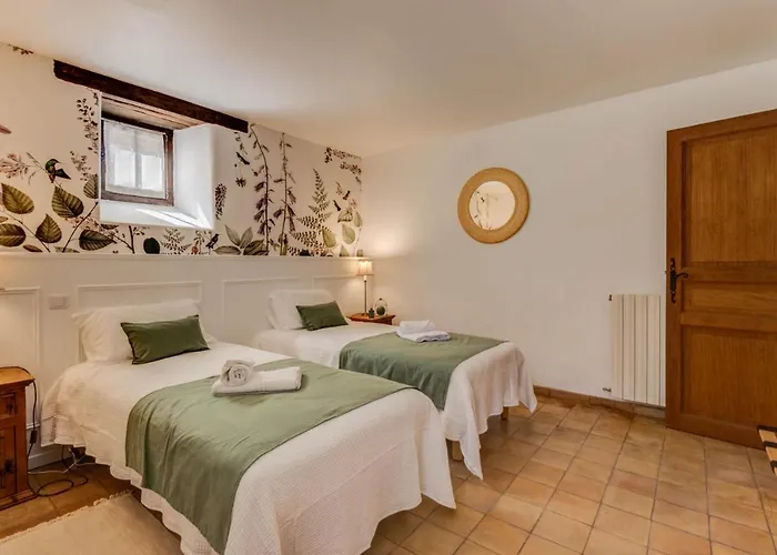 Les Juliannes - La Pierre Etoilee Piscine Jardin Paulinet