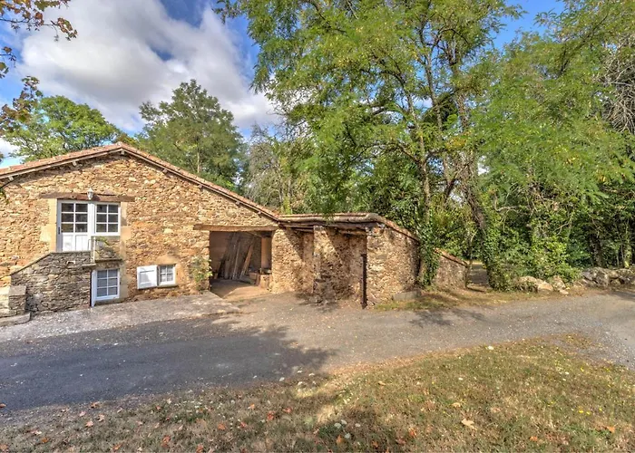 Les Juliannes - La Pierre Etoilee Piscine Jardin * Paulinet