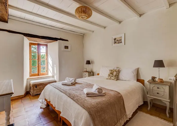 Les Juliannes - La Pierre Etoilee Piscine Jardin Σπίτι διακοπών *