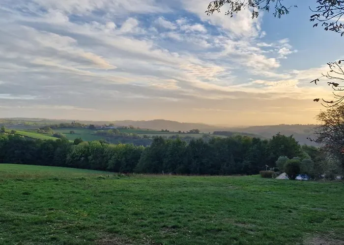 Les Juliannes - La Pierre Etoilee Piscine Jardin *